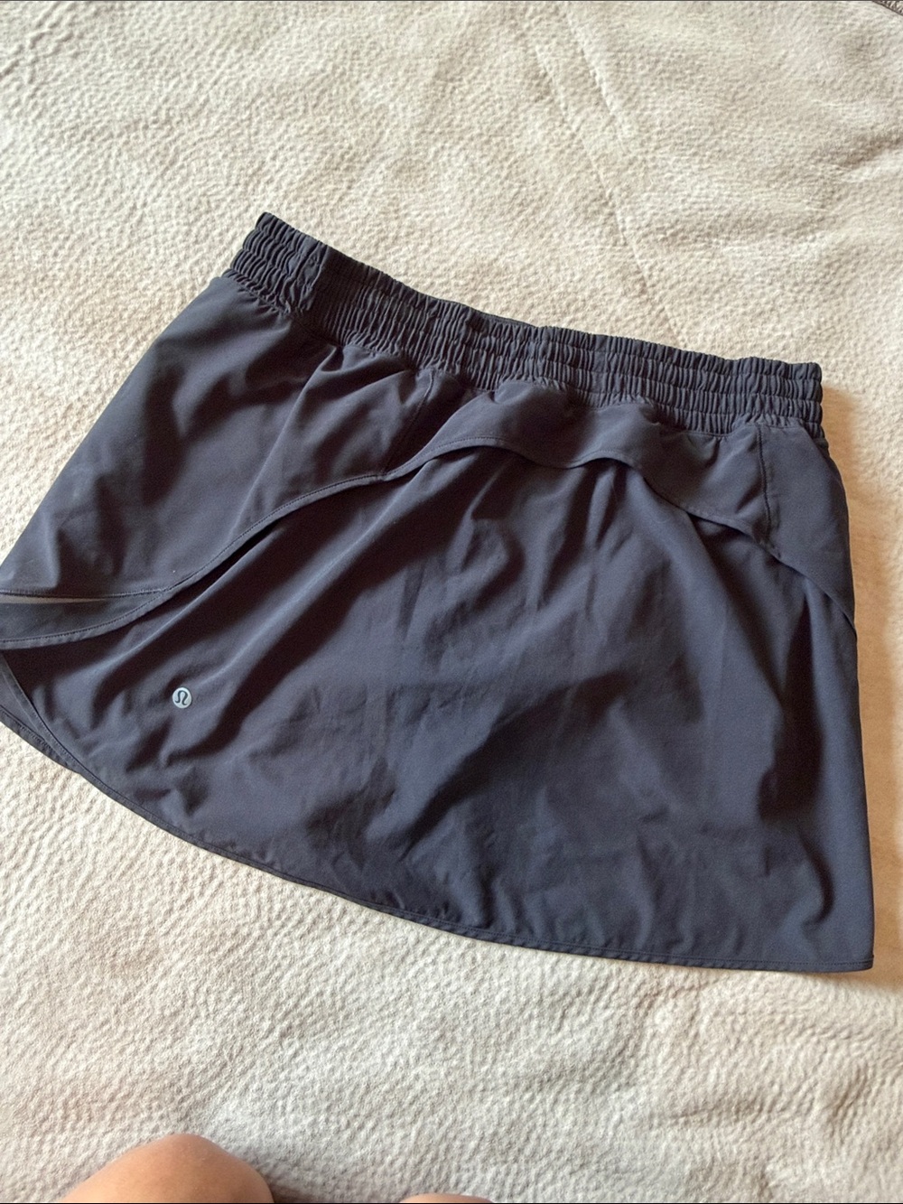 Lululemon Hotty Hot High Rise Skirt Size 14 - Picture 3 of 4